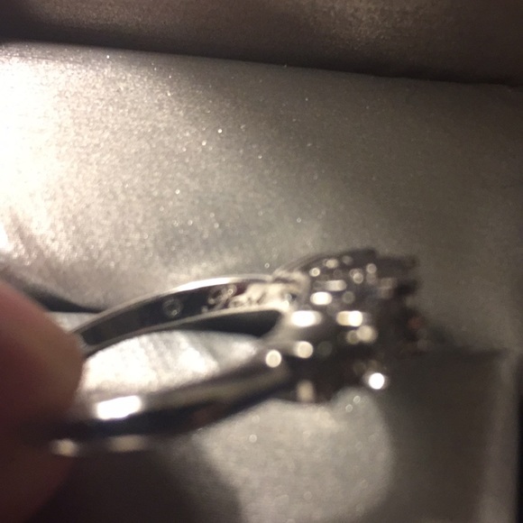 Ring - Picture 5 of 6